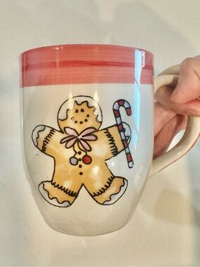 Festive Gingerbread Mug with Candy Cane Accent_Approximately 380ml